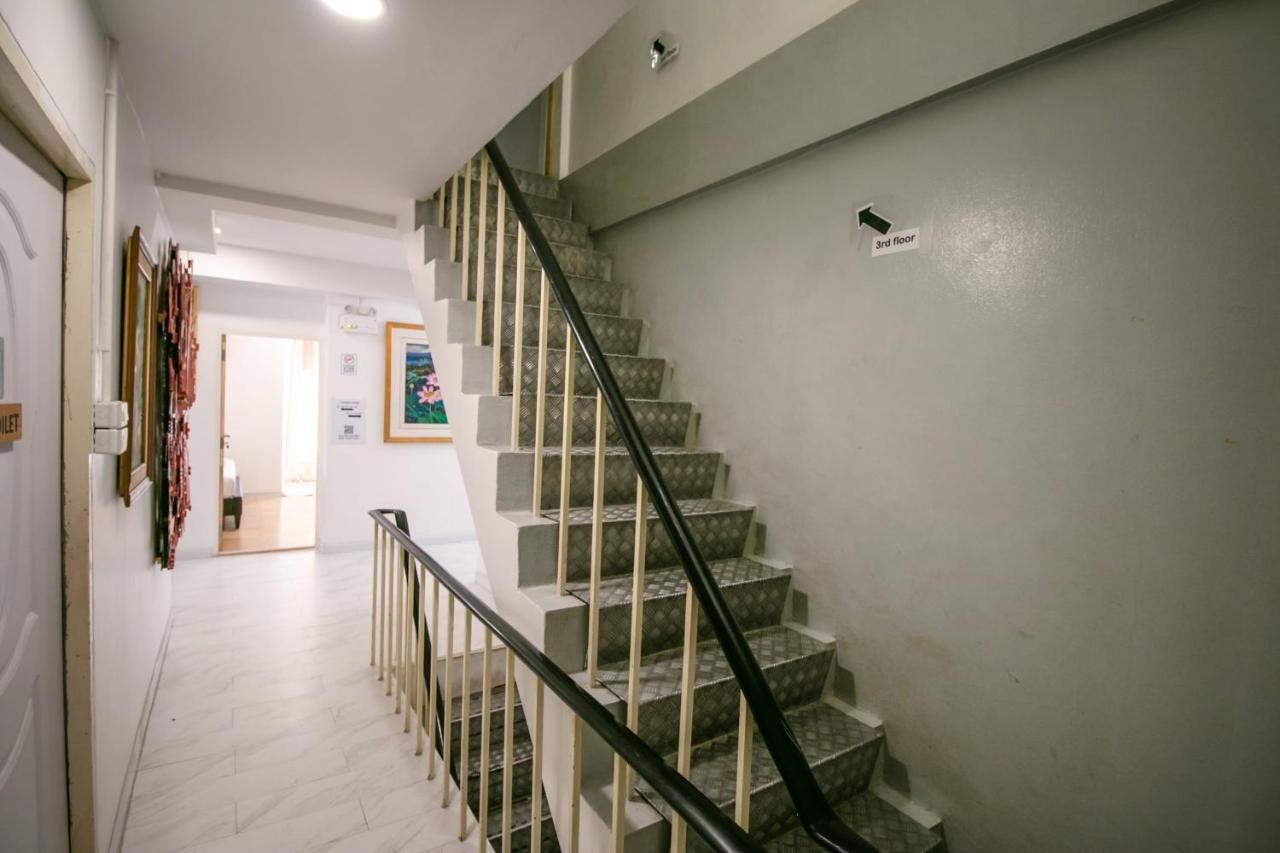 Oyo 568 Art Hotel Hua Lamphong Bangkok Buitenkant foto