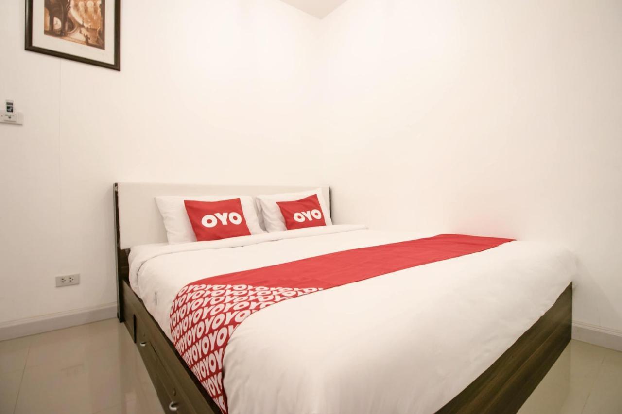 Oyo 568 Art Hotel Hua Lamphong Bangkok Buitenkant foto